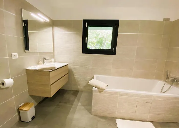 Arazu, 10 Personnes, Piscine Chauffee, Vue Mer, 15 Minutes A Pieds 别墅 *