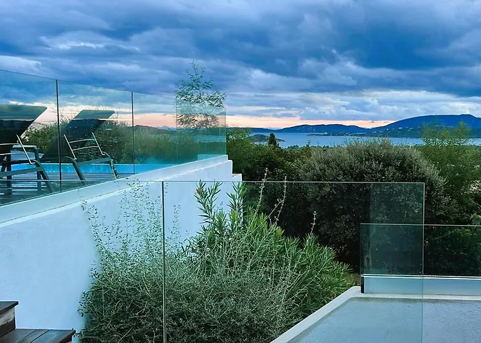 Arazu, 10 Personnes, Piscine Chauffee, Vue Mer, 15 Minutes A Pieds * Cirendinu